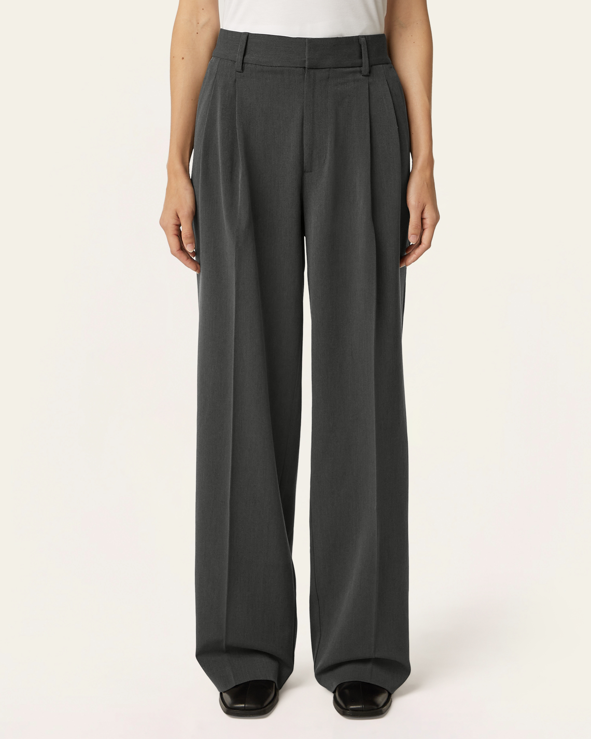 Pleated Signature Wide Pants - Dark Grey