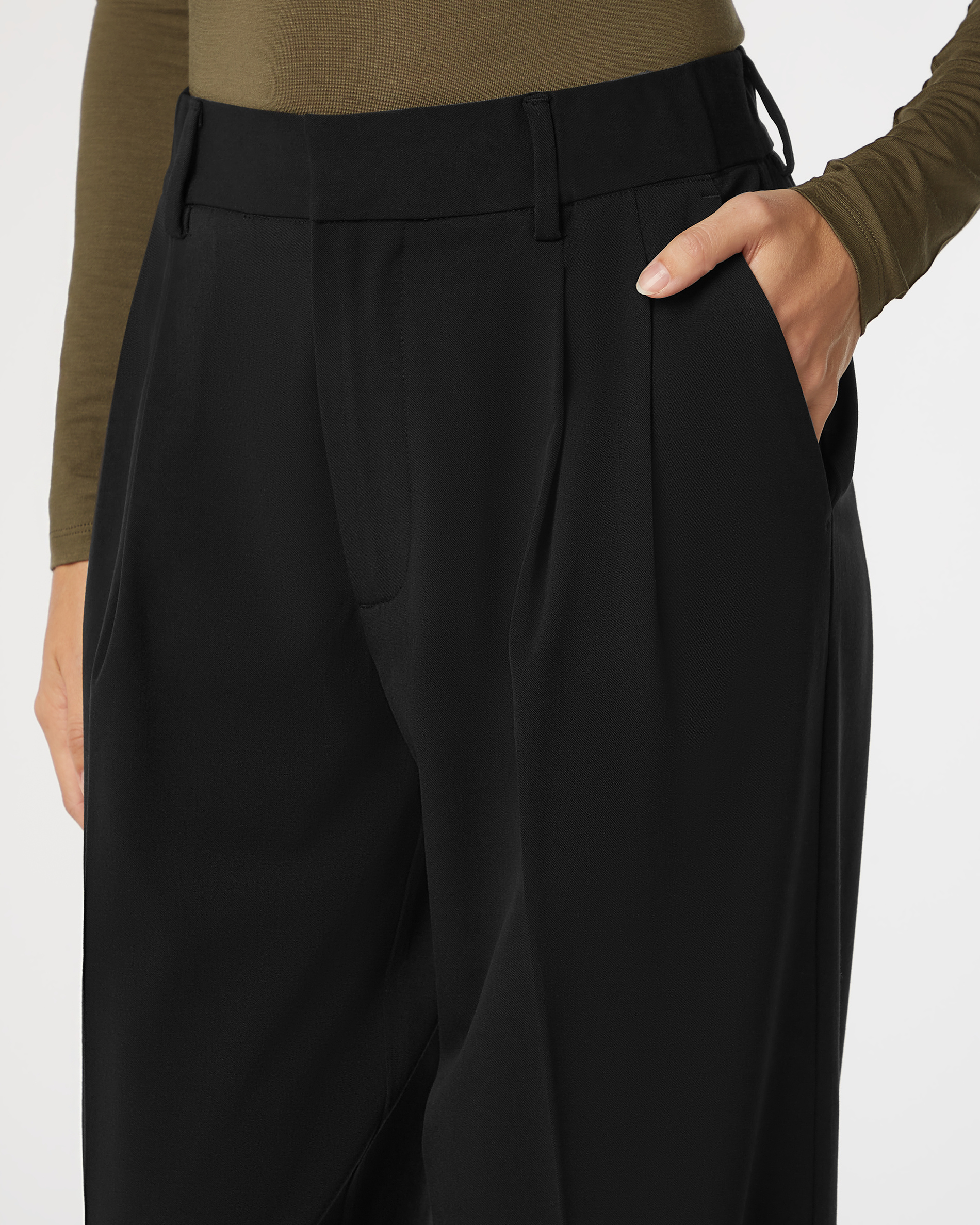 Pleated Signature Wide Pants - Black
