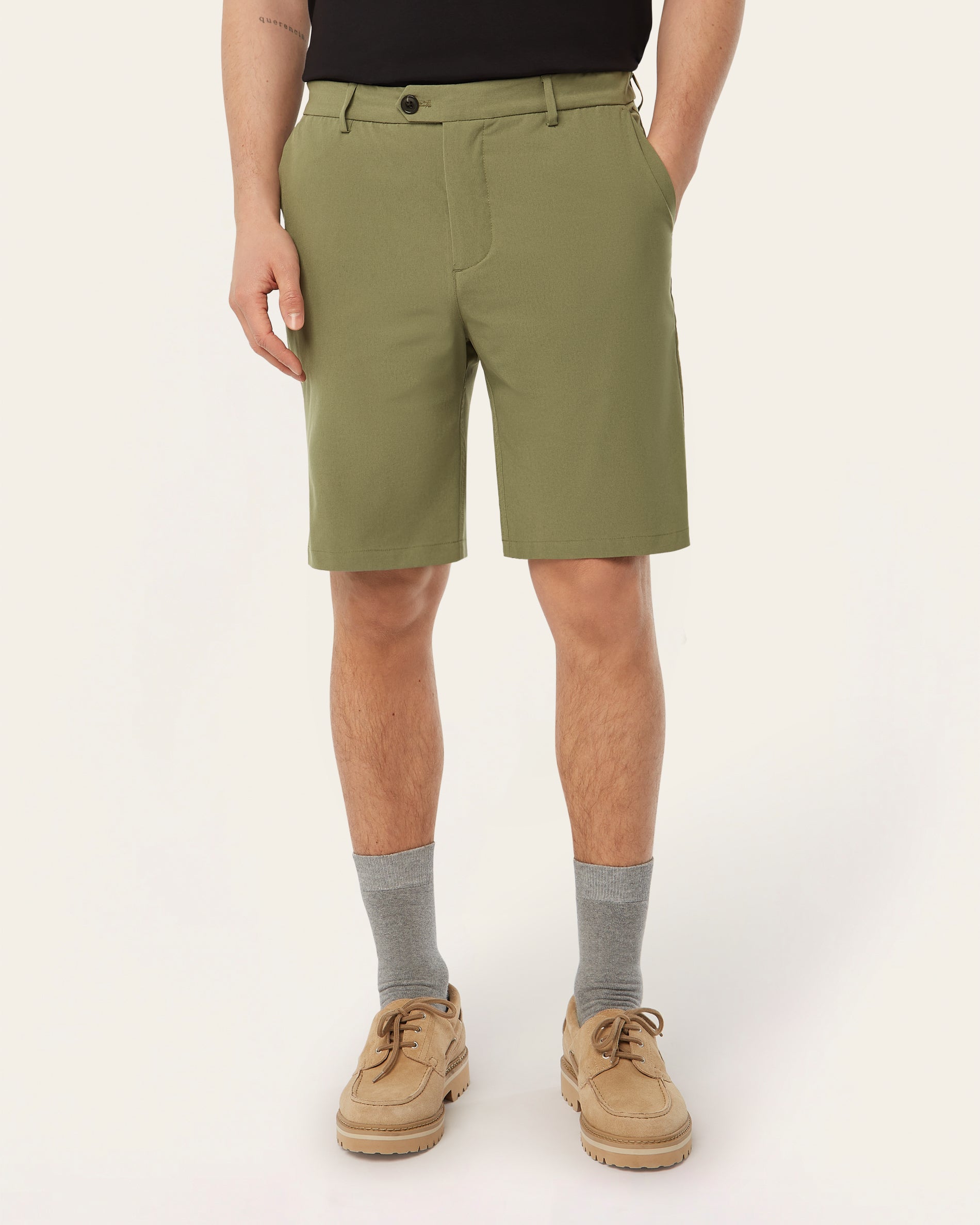 Light-weight shorts olive