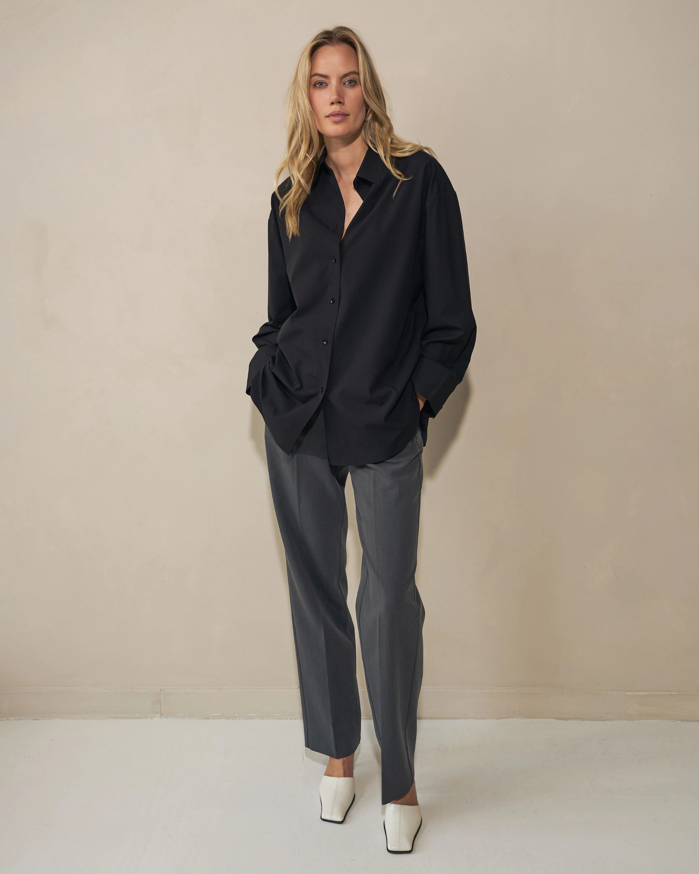 Gen 1: Loose fit Blouse - Black