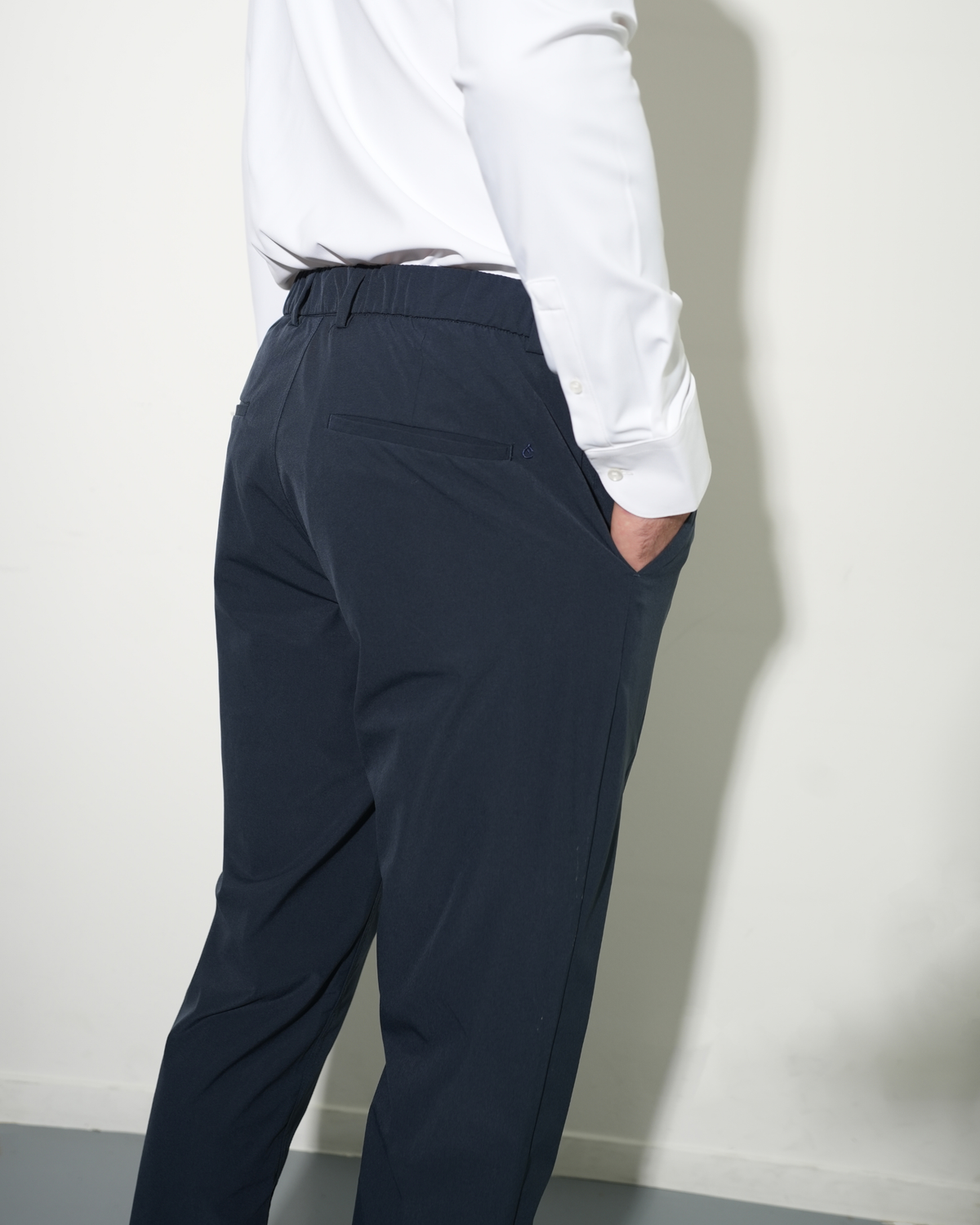 Light-weight pants navy