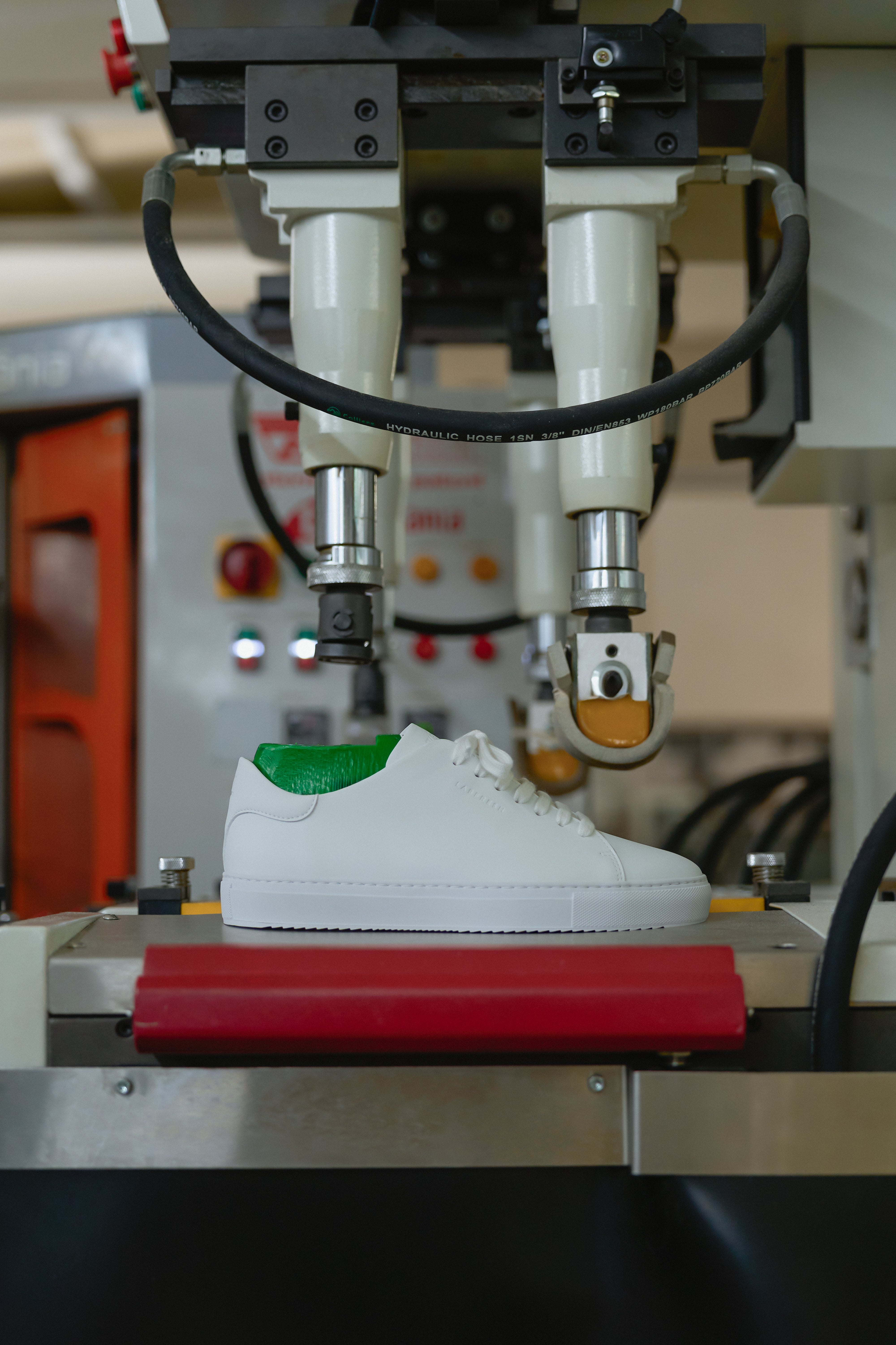 ZETA Sneaker White